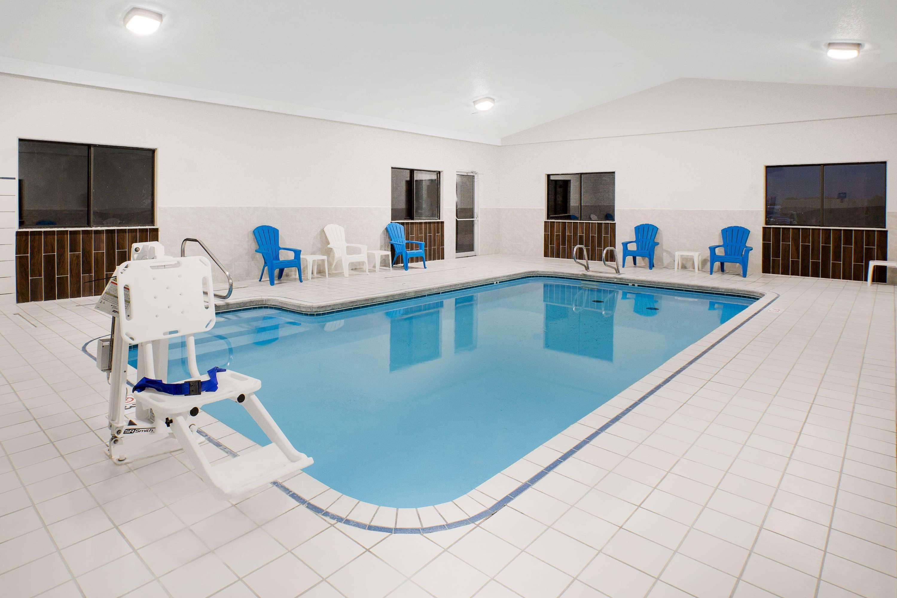 Days Inn By Wyndham York Buitenkant foto