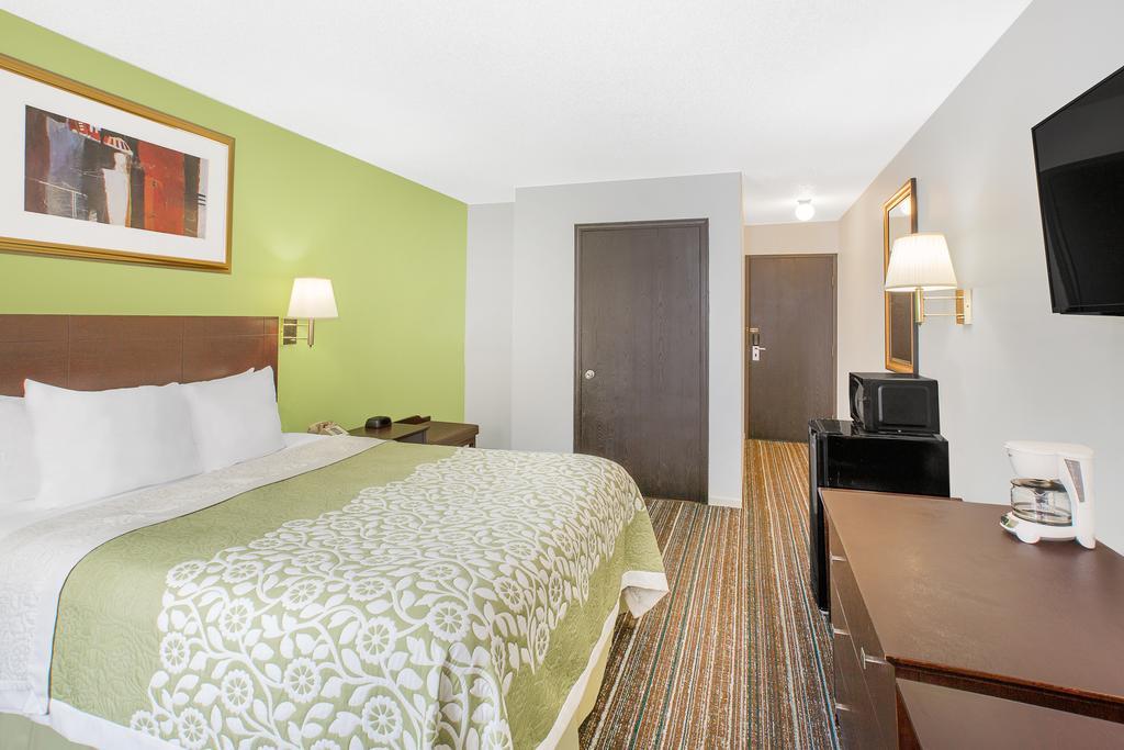 Days Inn By Wyndham York Buitenkant foto